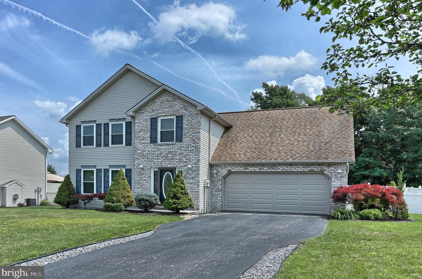 30 Woodview Dr, Mount Holly Springs, PA 17065