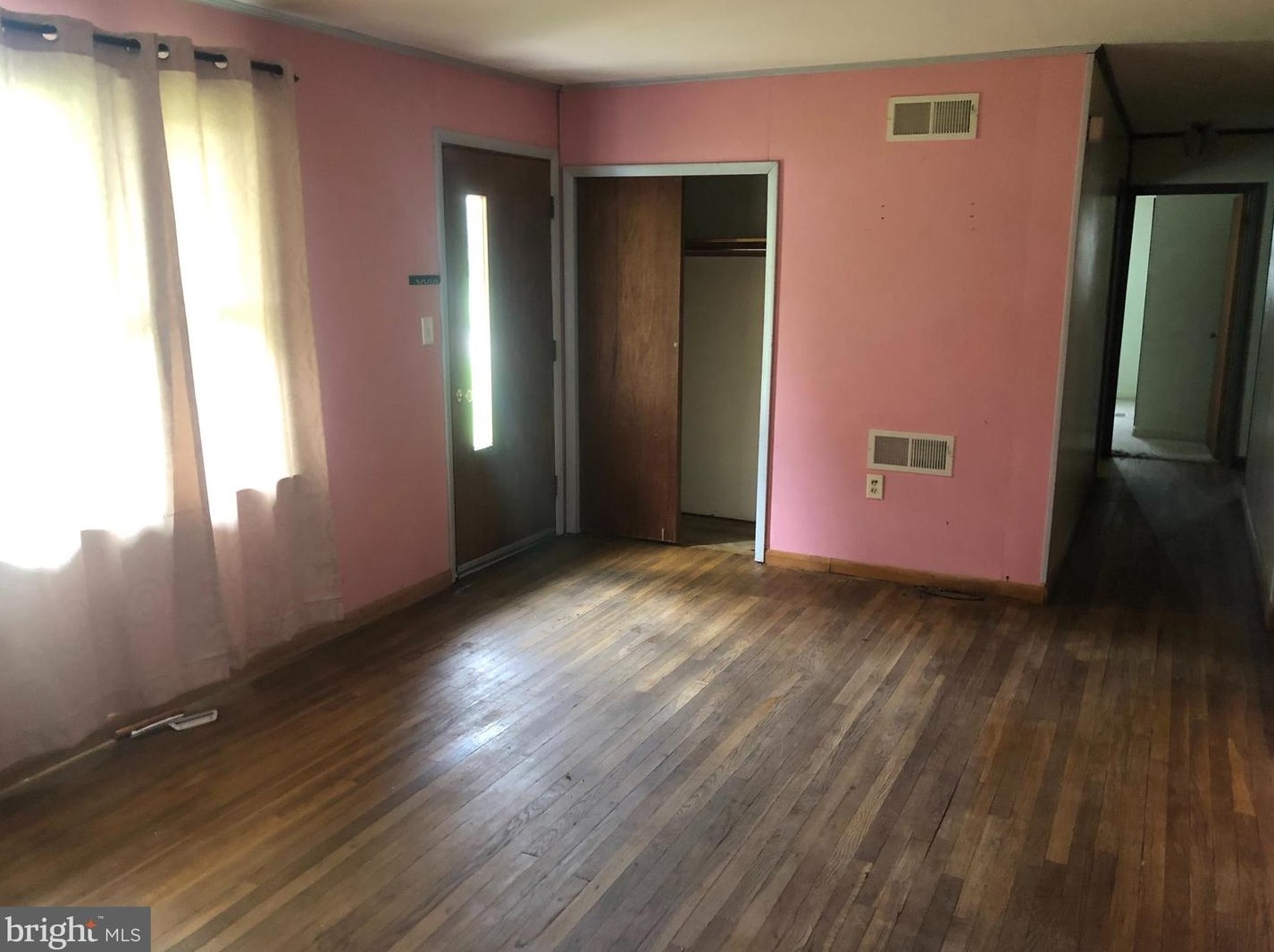 29 Newville Rd, Lees Cross Roads, PA 17257