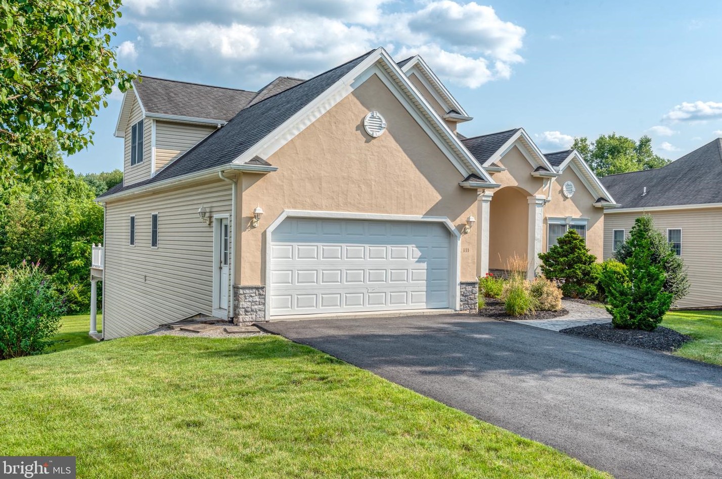 111 Windrush Ln, Navy Sup Dpt, PA 17055-9236
