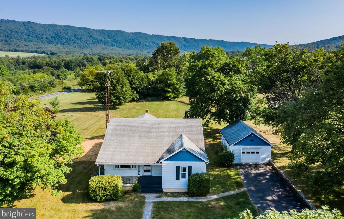 6 Mccrea Rd, North Newton, PA 17241