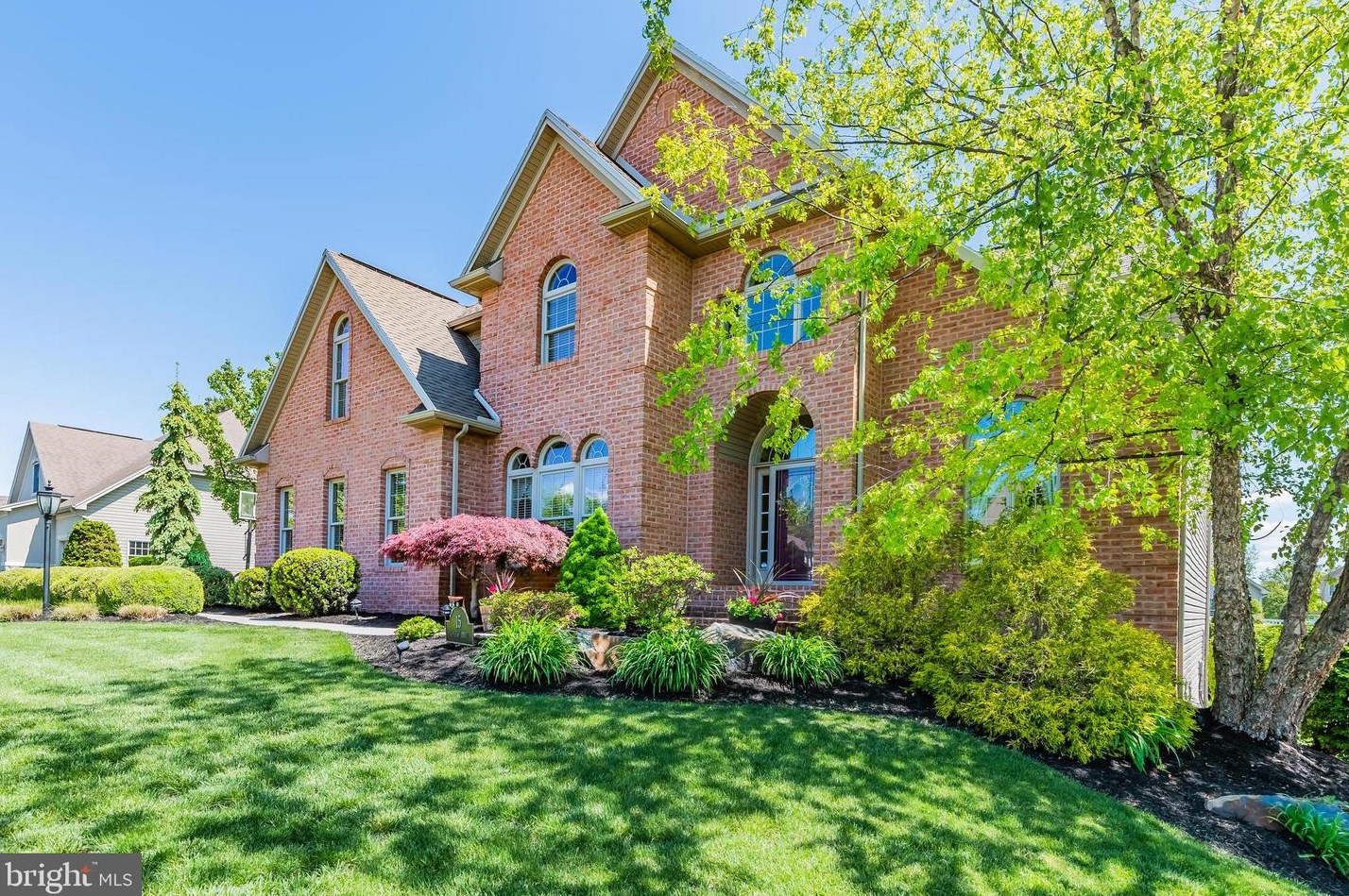 15 Cherish Dr, Camp Hill, PA 17011