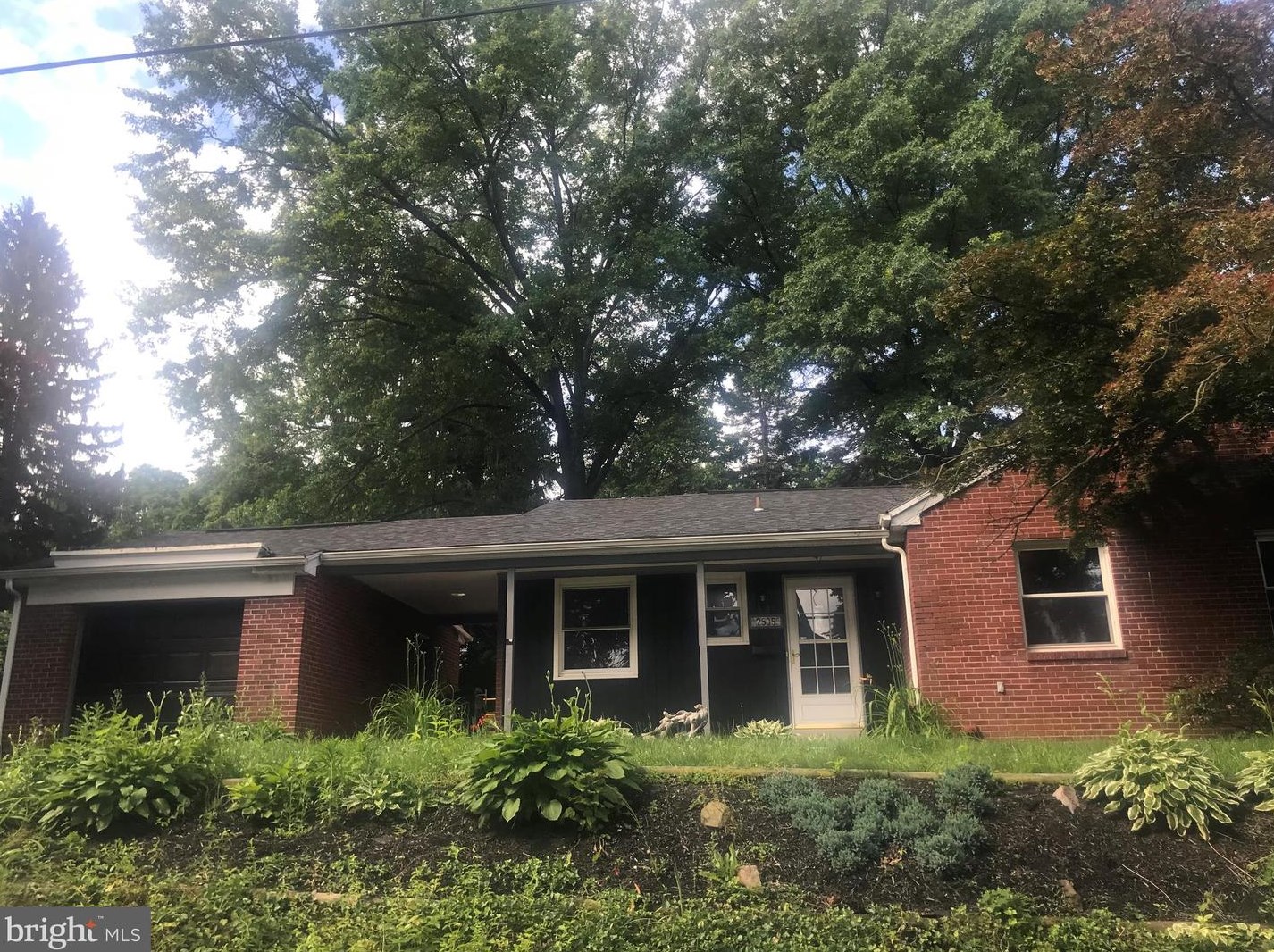 2505 Thomas St, Harrisburg, PA 17103-2059