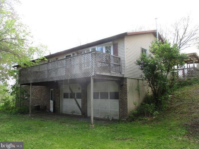 79 Matamoras Rd, Powells Vly, PA 17032-9697