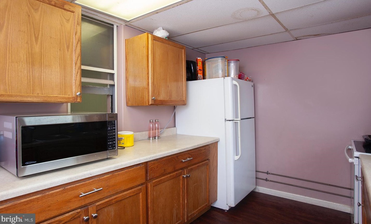 2014 Derry St, Harrisburg PA  17104-2301 exterior