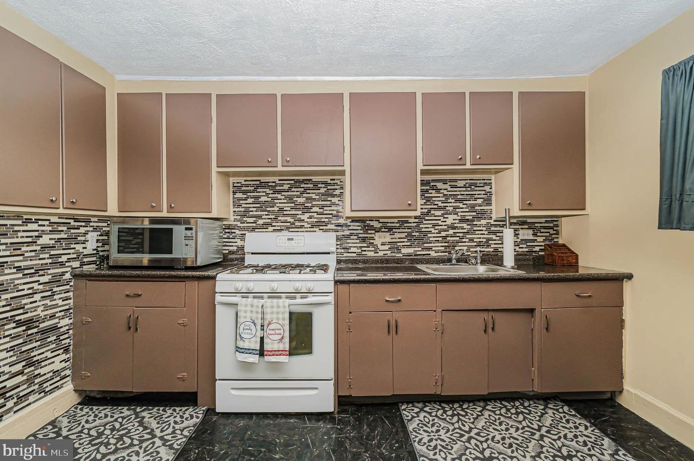 38 28th St, Harrisburg PA 17109-3442 exterior