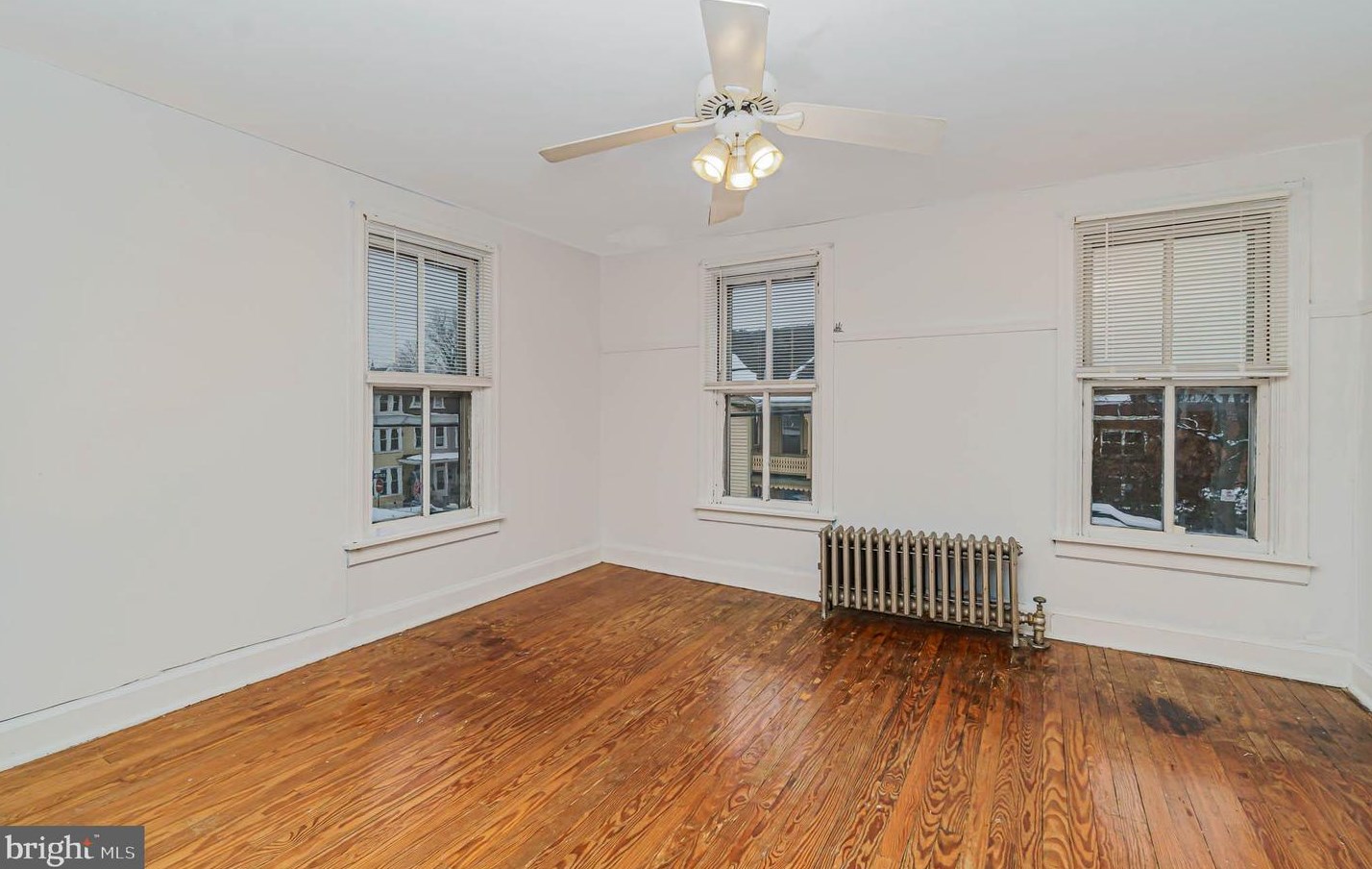 38 28th St, Harrisburg PA 17109-3442 exterior