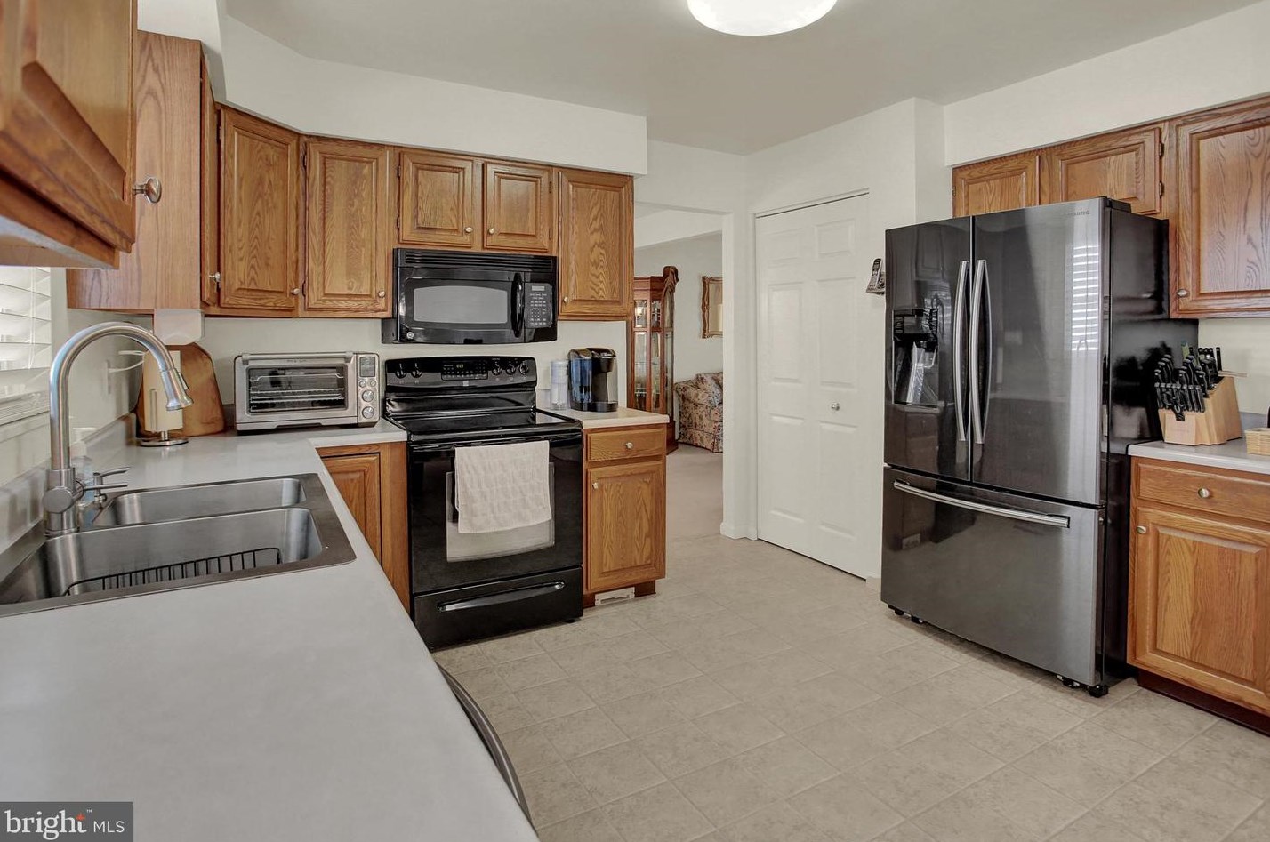 6550 Baywood Dr, Harrisburg PA 17111-6894 exterior