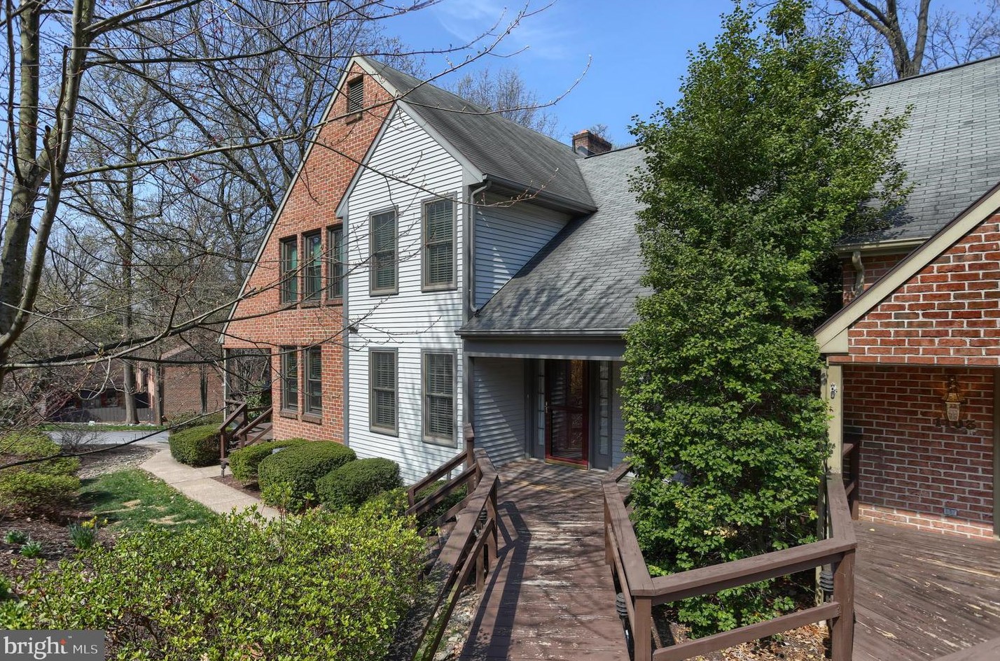 1105 Limerick Ct, Hummelstown, PA 17036