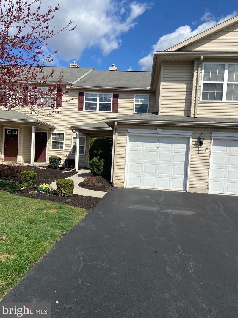 118 Sparrow Rd, Hummelstown, PA 17036