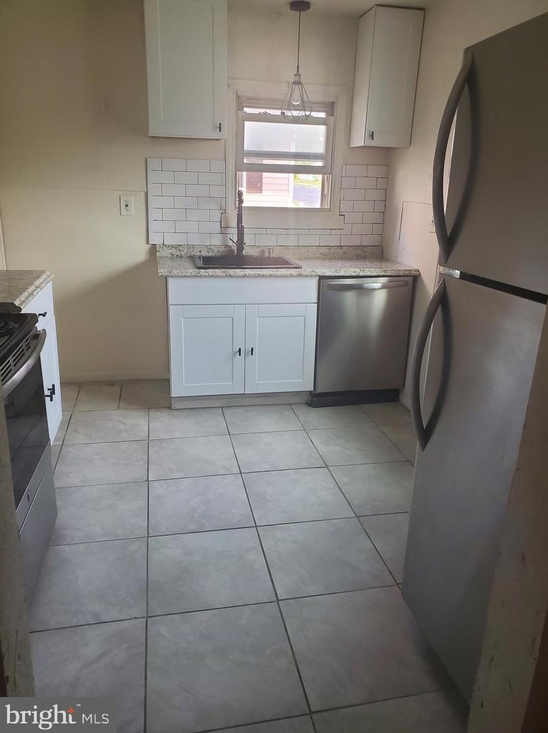 210 E 2nd St, Hummelstown, PA 17036