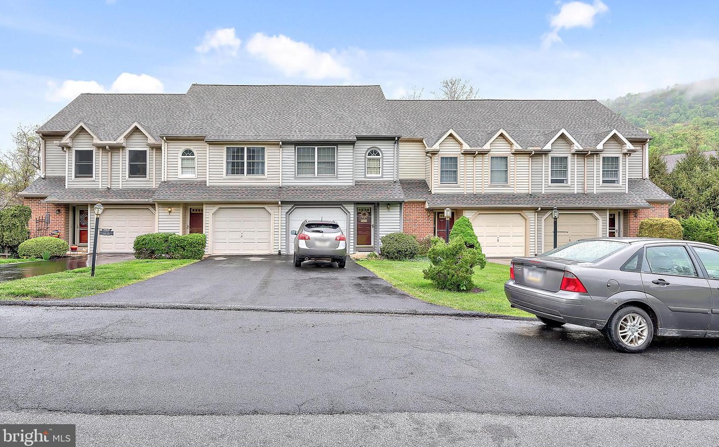 1972 Deer Path Rd, Harrisburg, PA 17110