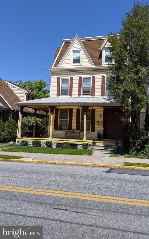 288 Main St, Hummelstown PA  17036-1440 exterior