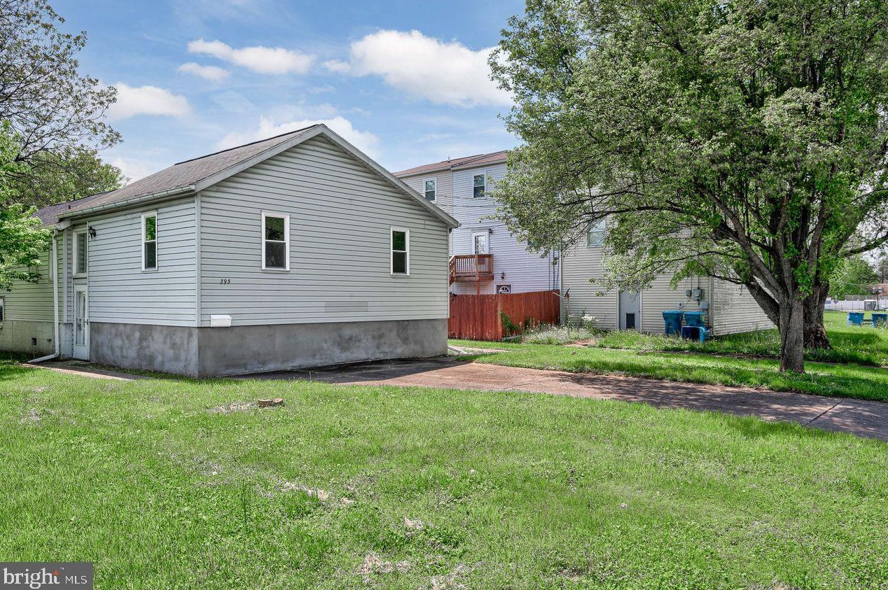 395 Eshelman St, Highspire, PA 17034
