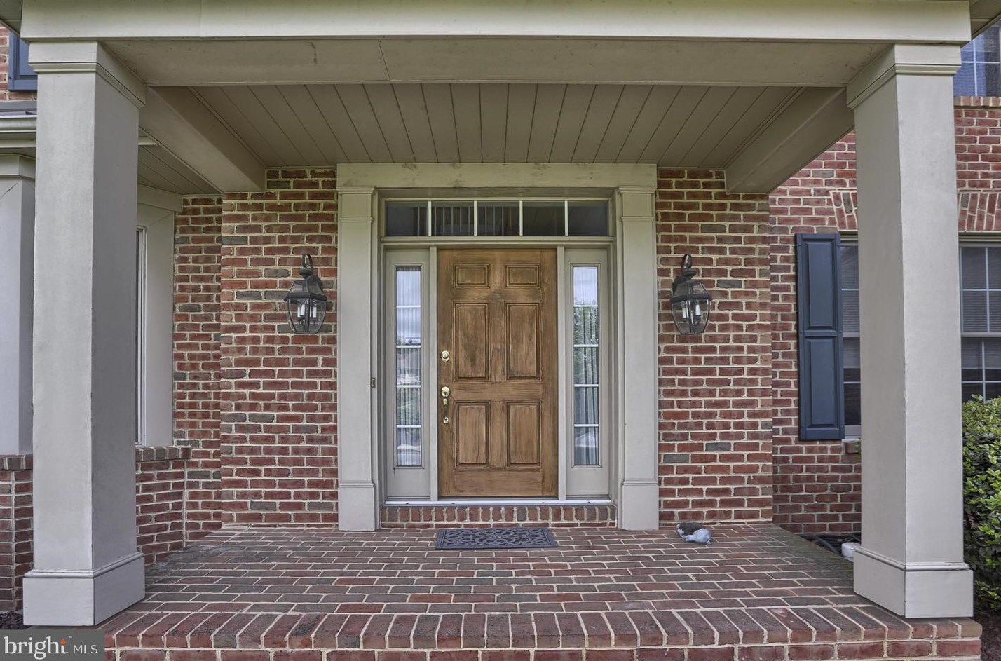 1014 Peggy Dr, Hummelstown, PA 17036