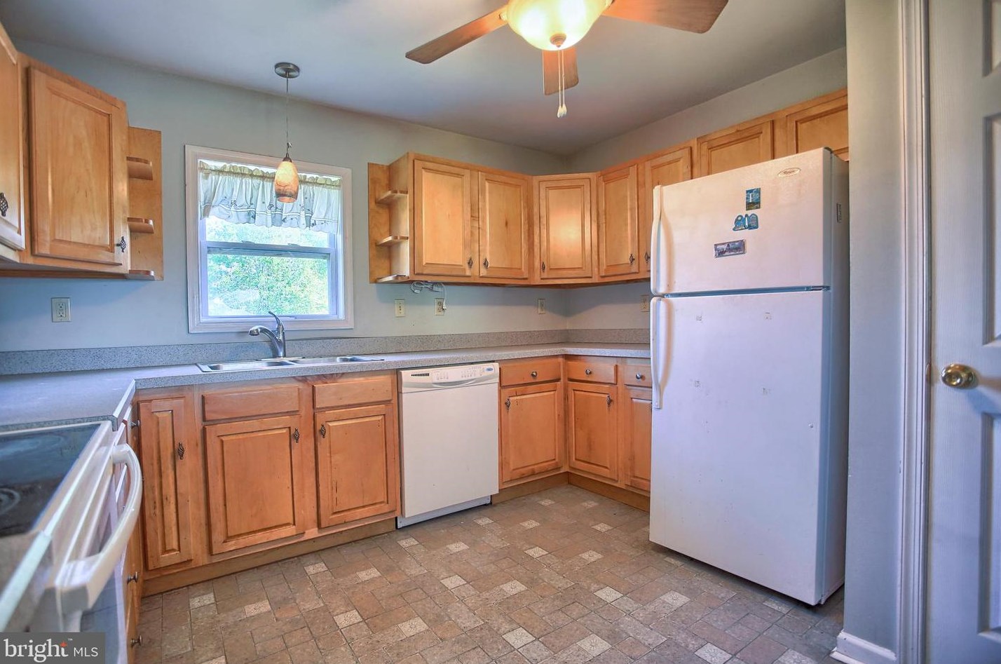 8678 Paxton St, Hummelstown, PA 17036