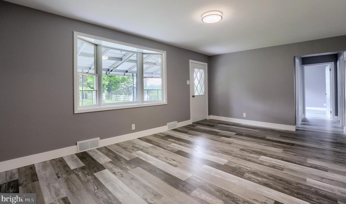 398 N Lockwillow Ave, Harrisburg, PA 17112