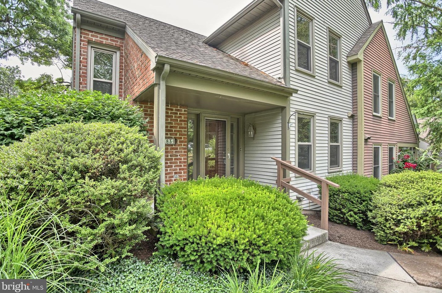 483 Cook Ct, Hummelstown, PA 17036