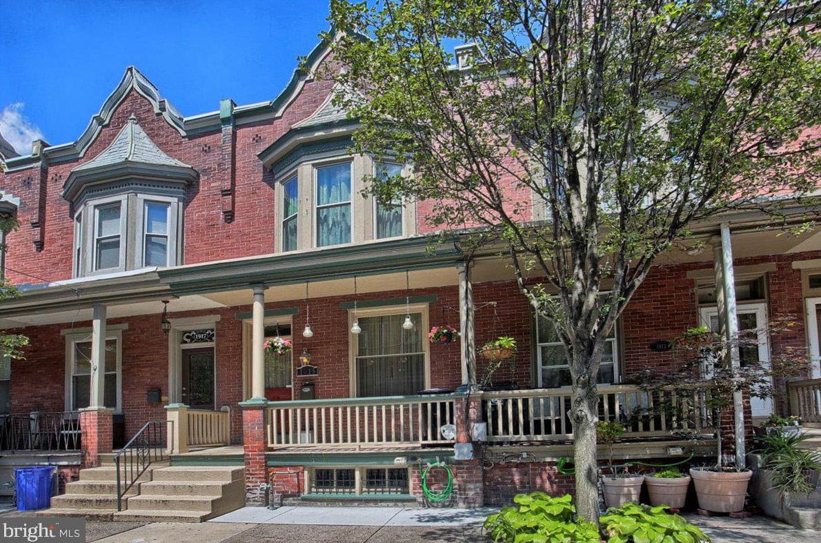 1915 Penn St, Harrisburg, PA 17102-2272