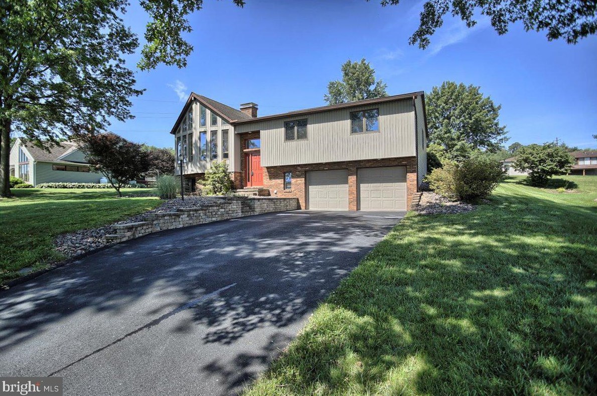 1804 Blacklatch Ln, Hbg Inter Airp, PA 17057