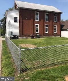 11 Juniata St, Hbg Inter Airp, PA 17057-1526