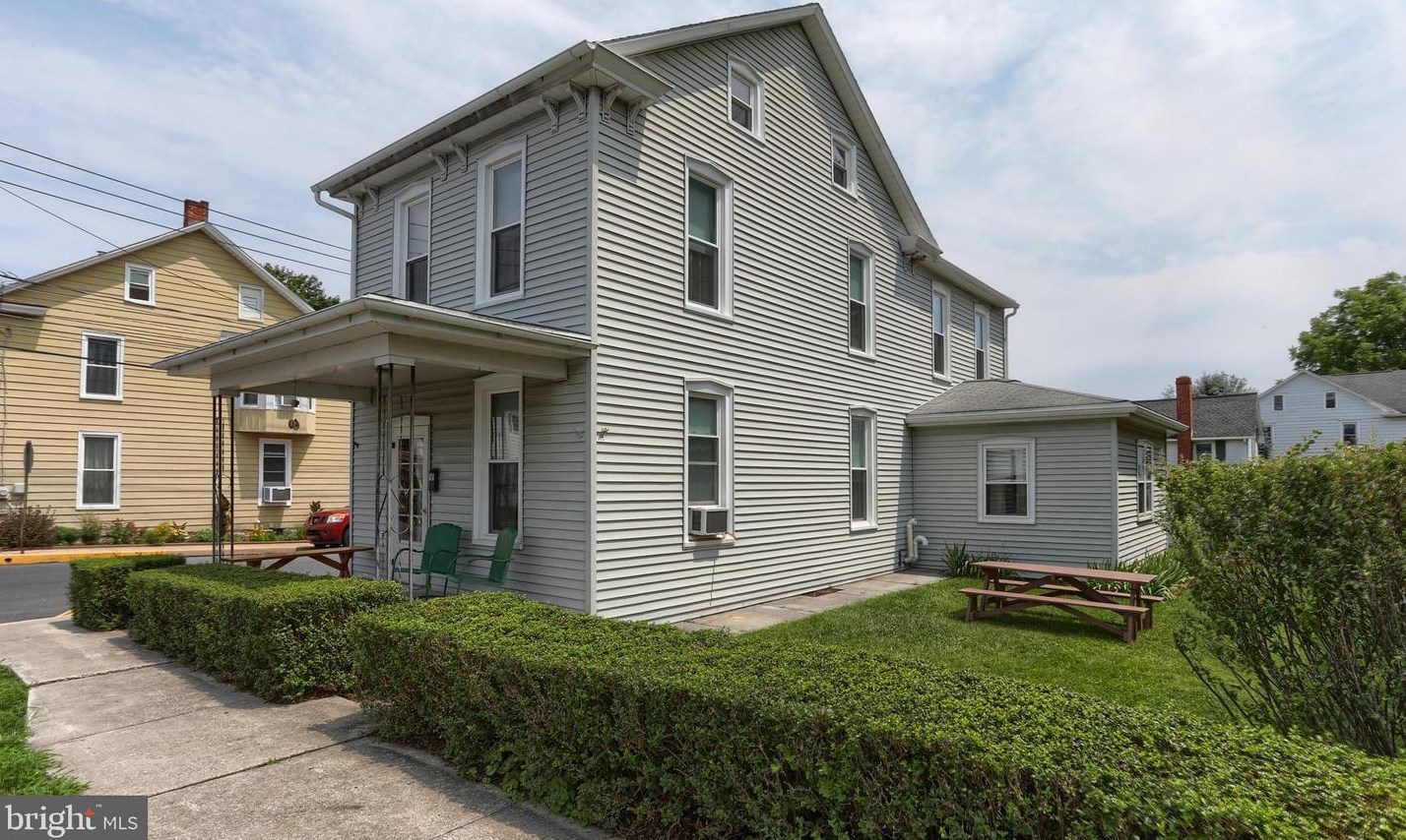 101 S Rosanna St, Hummelstown, PA 17036