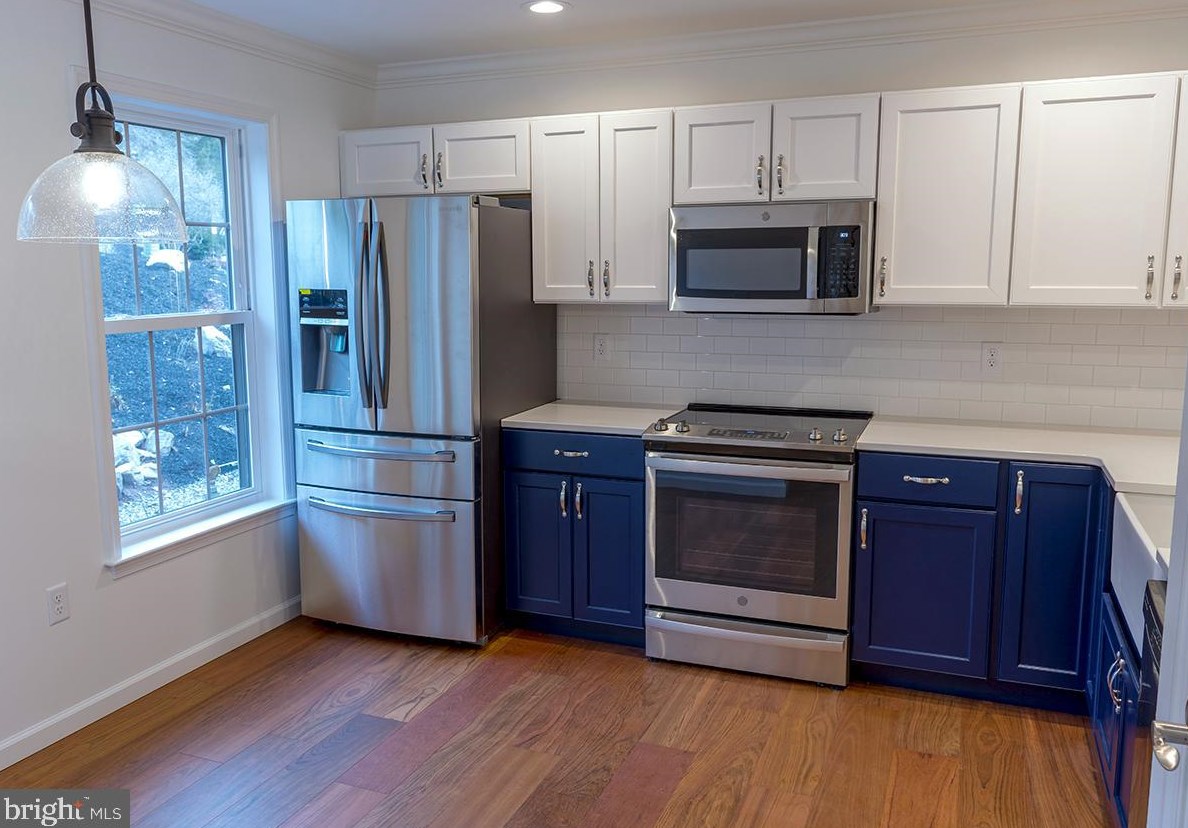 1187 Draymore Ct, Hummelstown, PA 17036