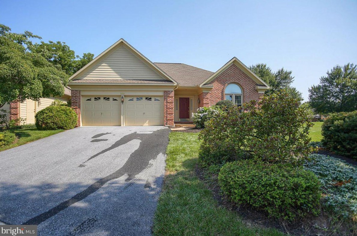 158 Buttercup Ct, Swatara, PA 17033