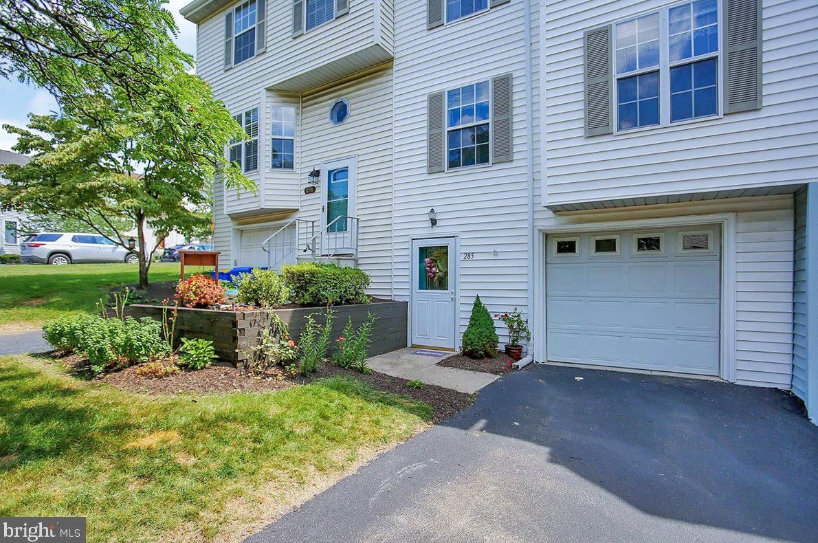 285 Lincoln Ave, Harrisburg, PA 17111