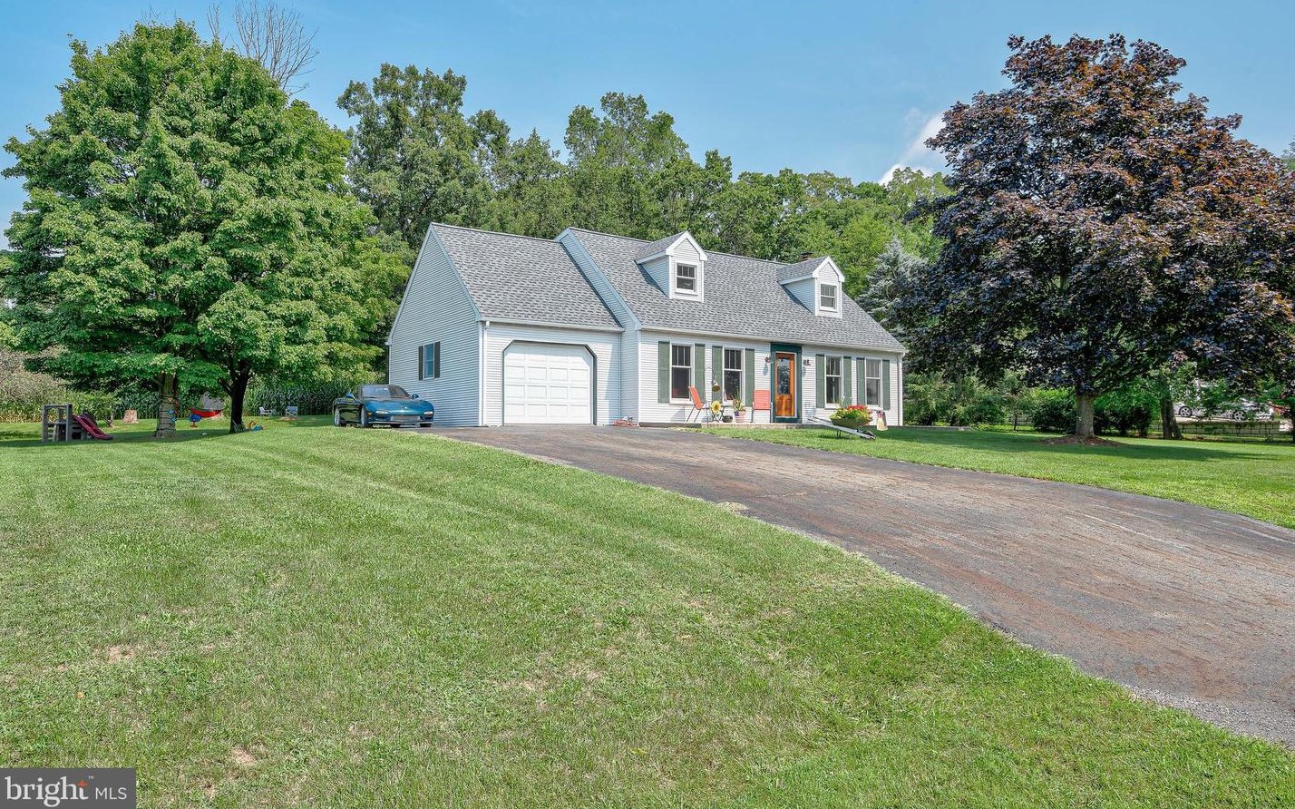 122 Ronnie Ln, Powells Vly, PA 17032-9226