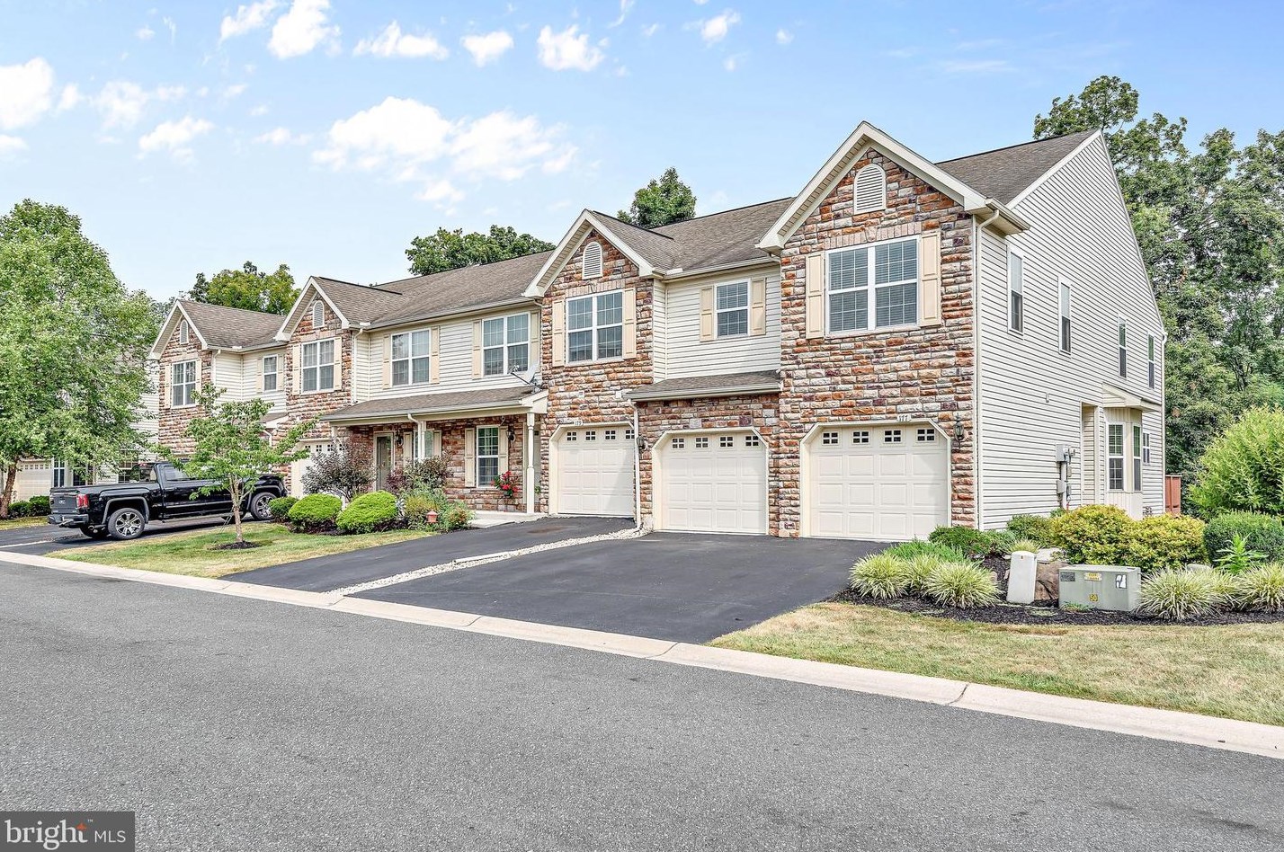 177 Mapleton Dr, Harrisburg, PA 17112-3638