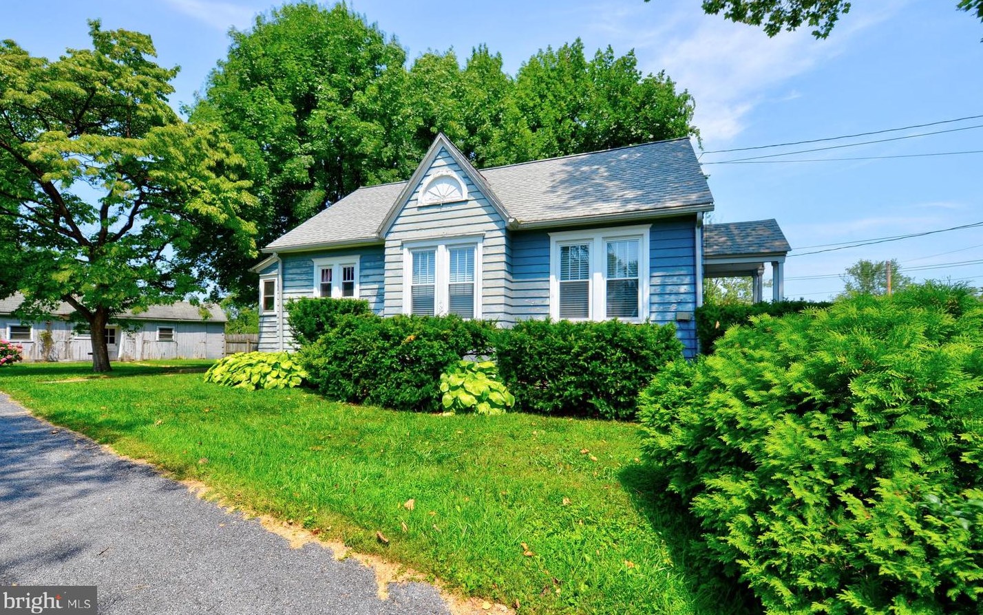 4914 Smith St, Harrisburg, PA 17109