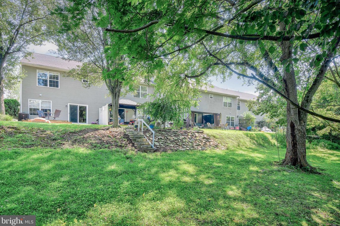 1528 Macintosh Way, Hummelstown, PA 17036