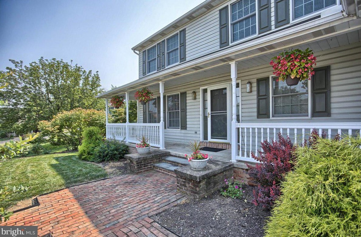 1516 Pine Hollow Rd, Harrisburg, PA 17109-5679