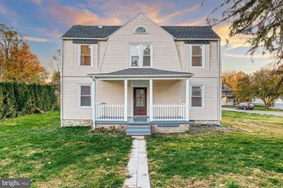 2501 Locust Lane - Photo 1