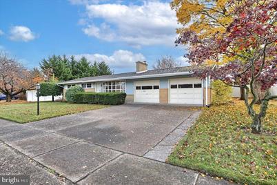 4523 Coventry Road - Photo 1