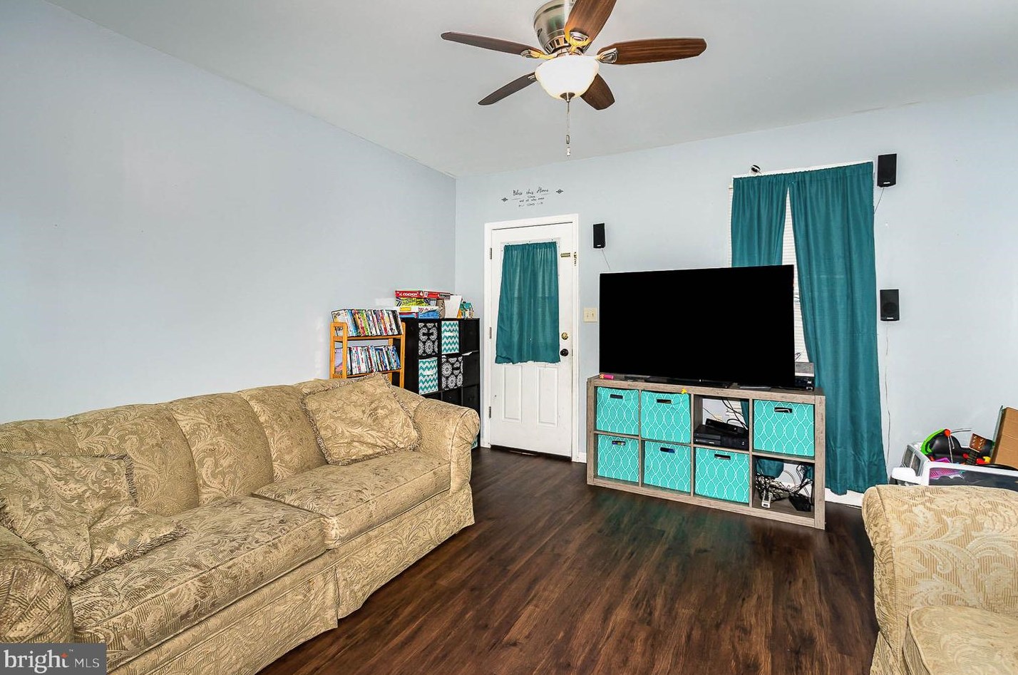 327 Armstrong St, Powells Vly, PA 17032-6001