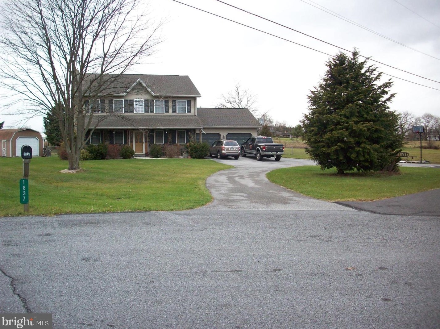 1837 Holly Ln, Chambersburg, PA 17202-7544