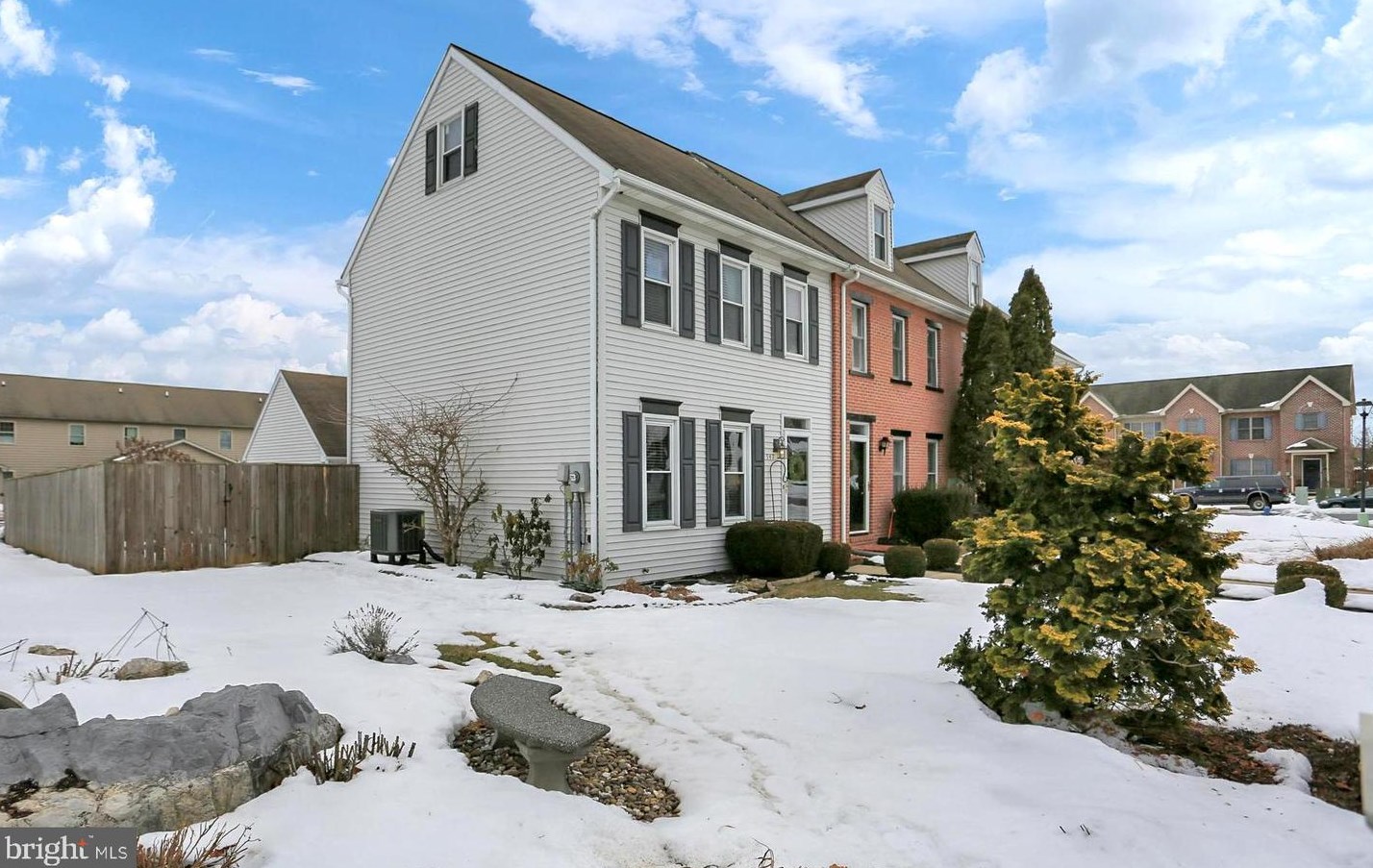 547 Bracken Dr, Chambersburg, PA 17201-3904