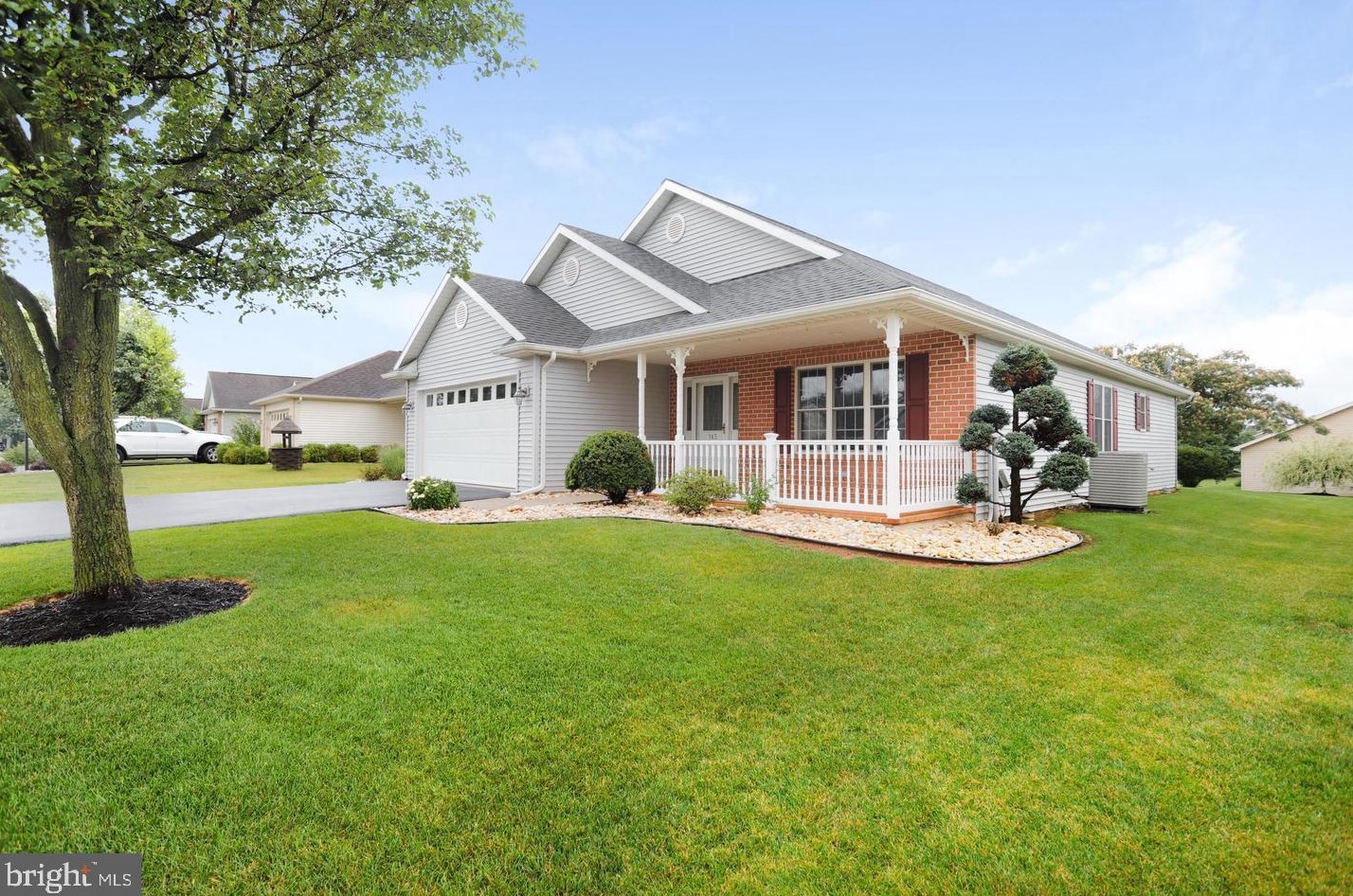 145 Lantern Ln, Chambersburg, PA 17201-3291