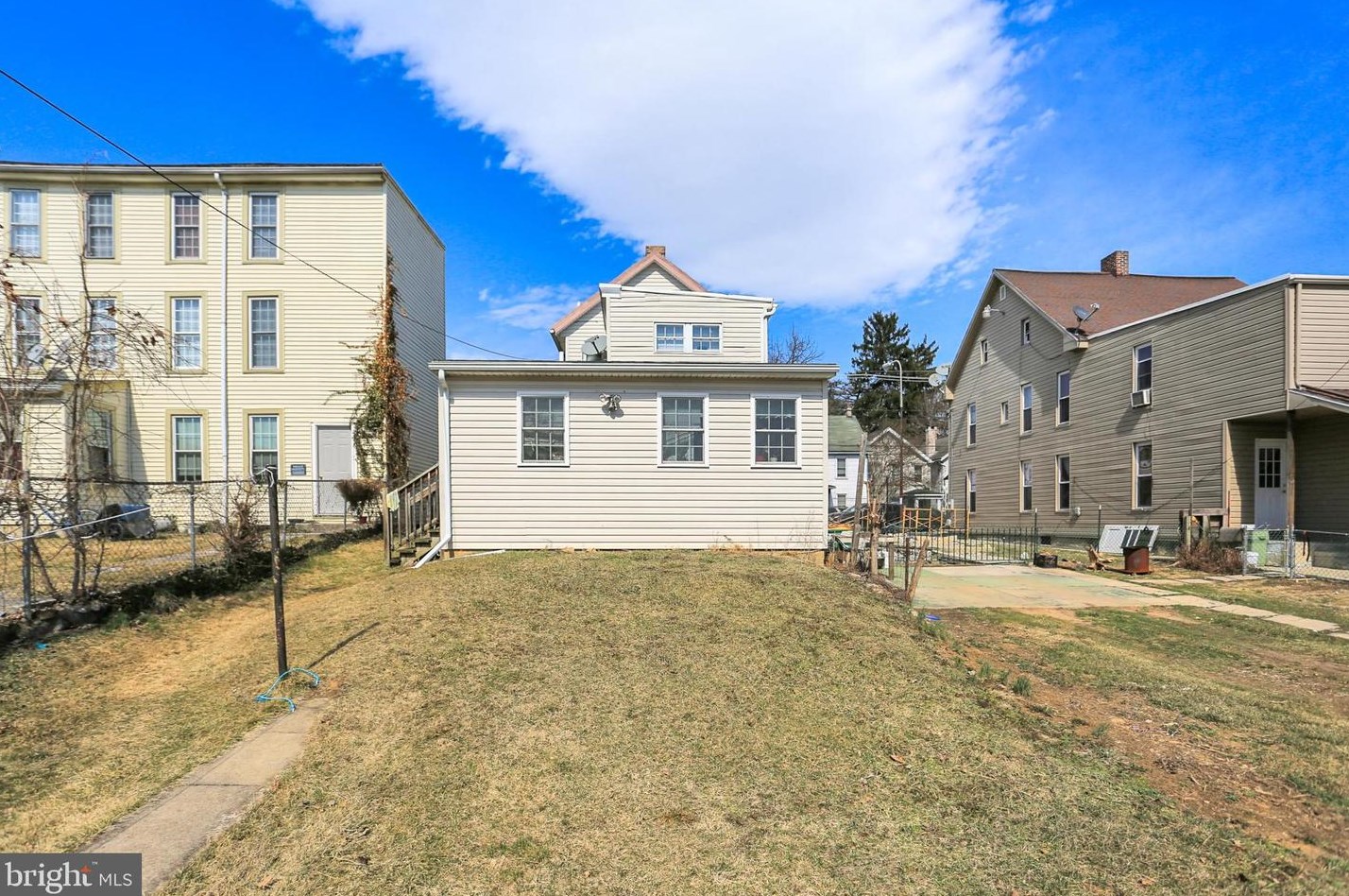 282 Lincoln Way, Chambersburg, PA 17201-2234