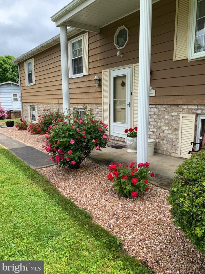 14048 Gardner Ave, Roadside, PA 17268-9476