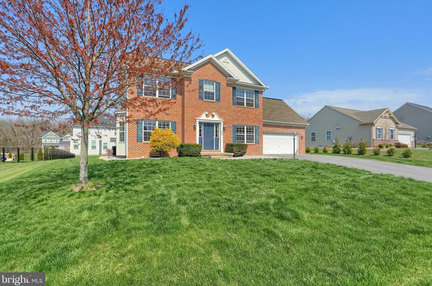 443 Castleton Dr, Chambersburg, PA 17202-7455