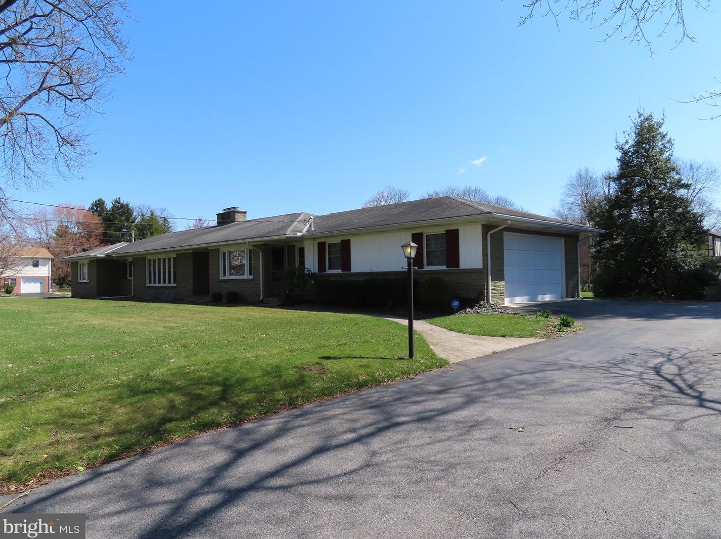 1694 Wilson Ave, Chambersburg, PA 17201-1380