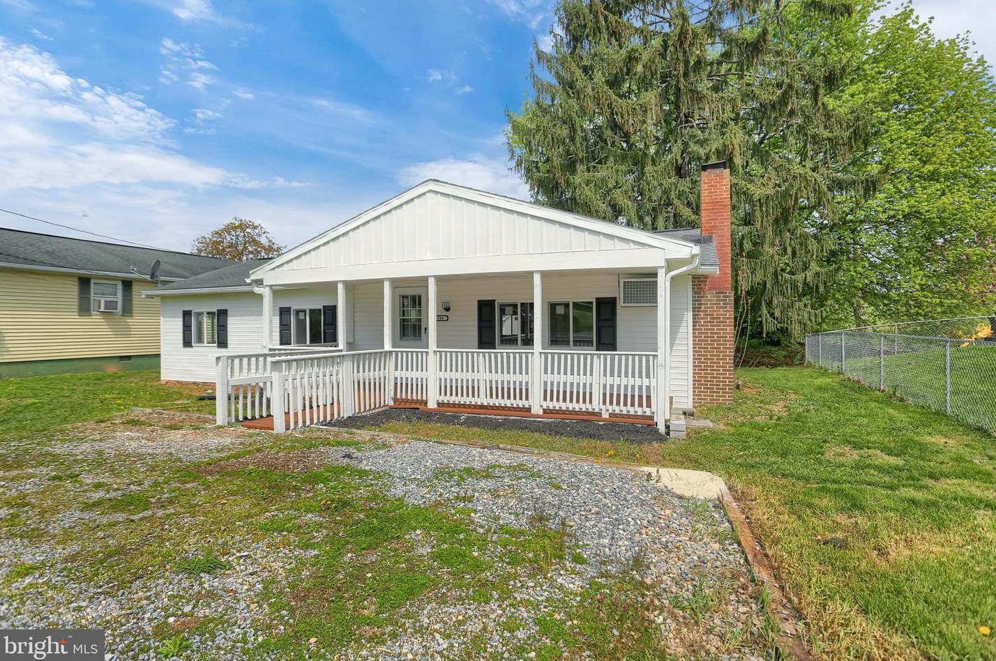 7946 Tomstown Rd, Roadside, PA 17268-8917