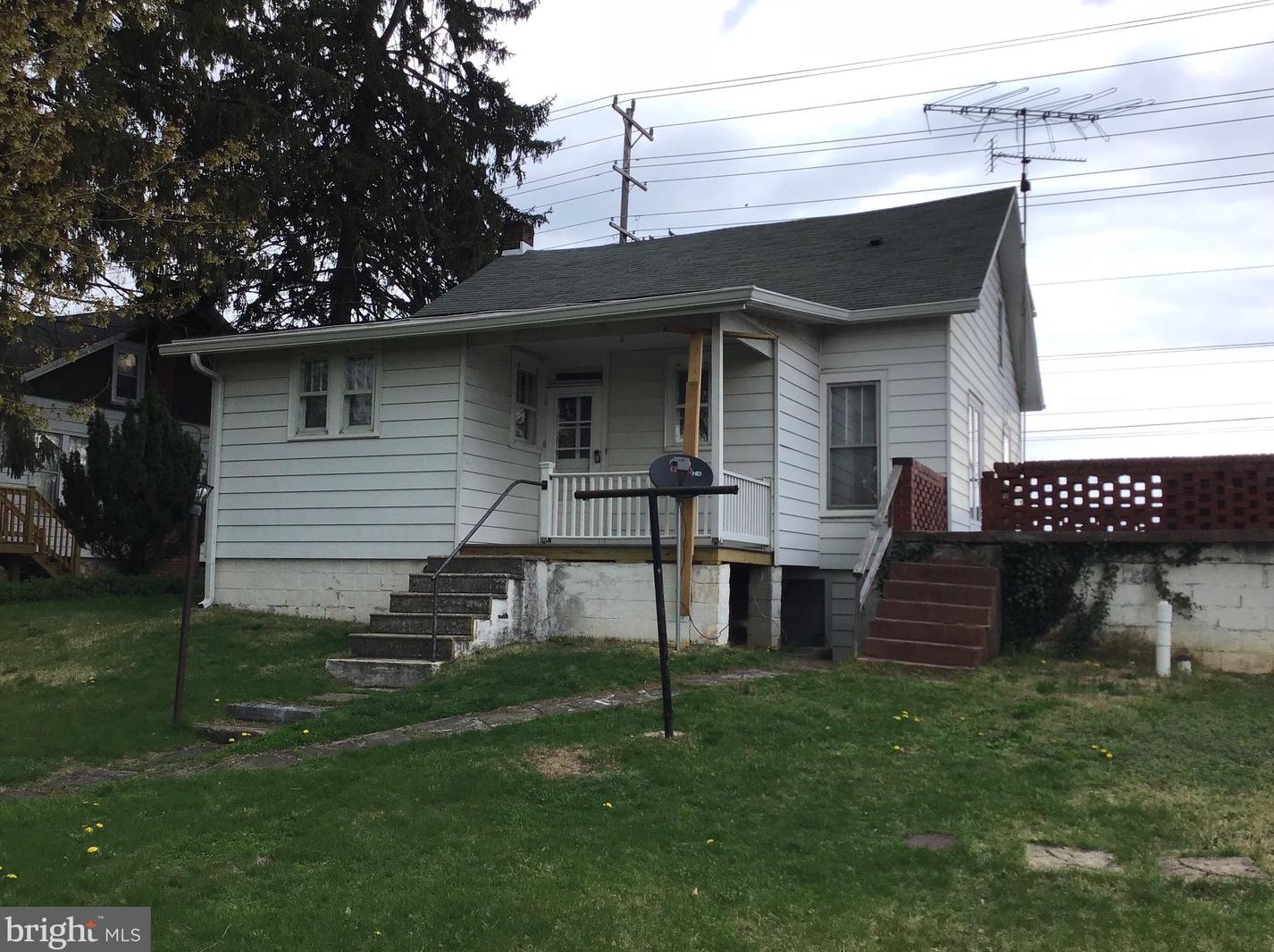 1714 E Main St, Roadside, PA 17268