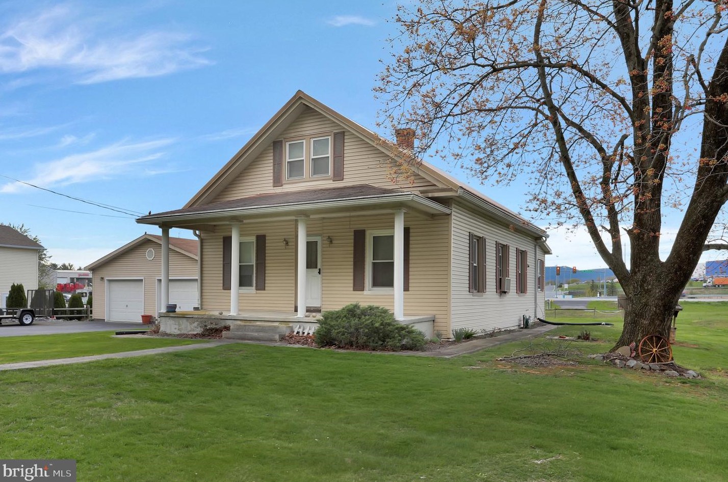 9394 Pineville Rd, Lees Cross Roads, PA 17257