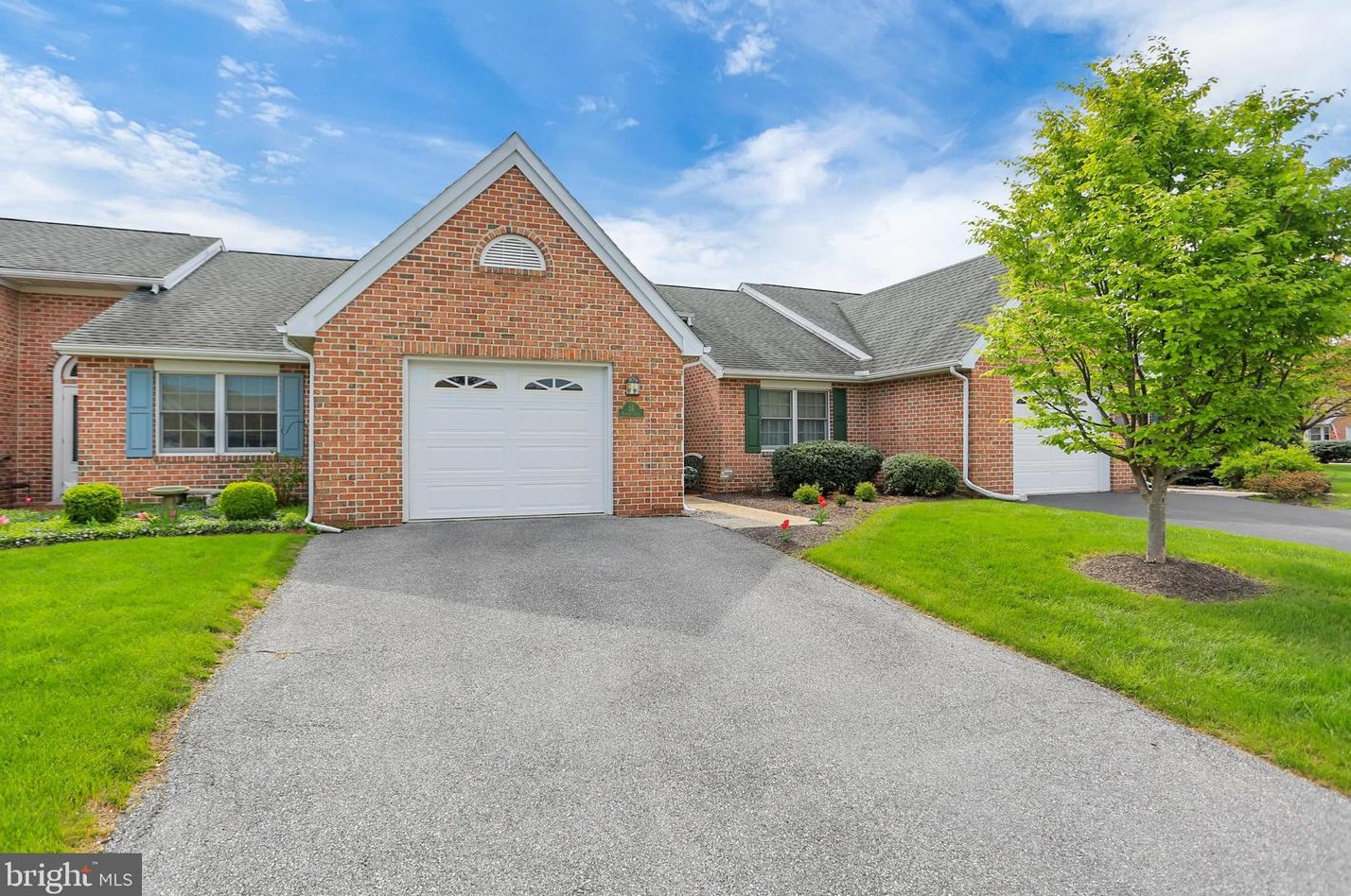 24 Sanibel Ln, Chambersburg, PA 17201-4820