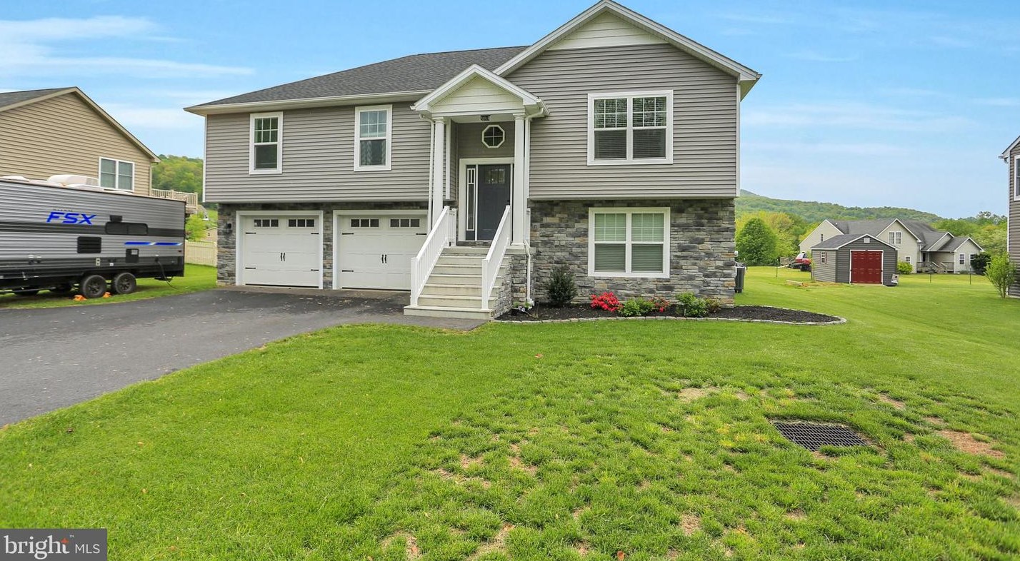 12500 Old Pen Mar Rd, Roadside, PA 17268-8722