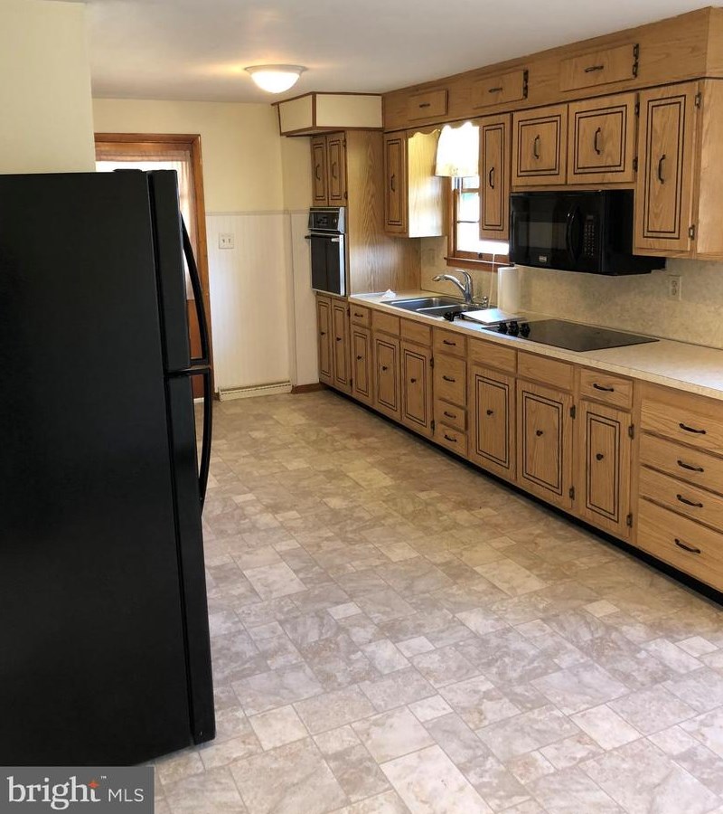 657 Hollywell Ave, Chambersburg, PA 17201-3215