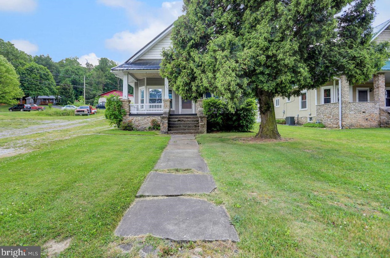 8144 Lincoln Way, Fayetteville, PA 17222-9587